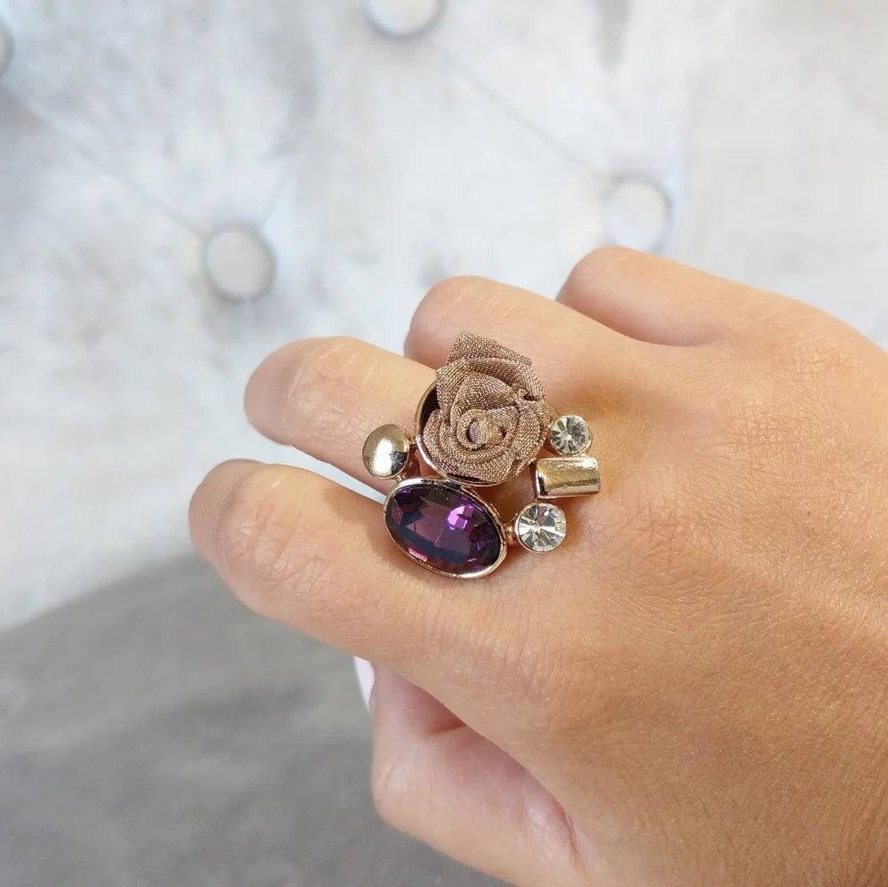 🍒NEW🍒 STATEMENT COCKTAIL RING - Picture 3 of 7